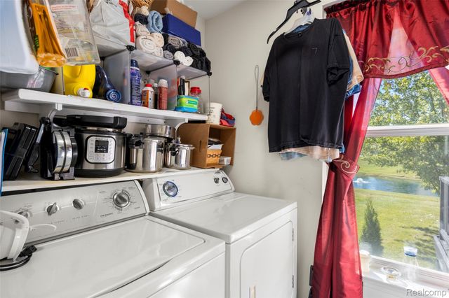 9778 Ravenshire Drive, Ypsilanti, MI 48198