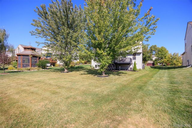 9778 Ravenshire Drive, Ypsilanti, MI 48198