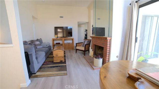 2336 Elden B, Costa Mesa, CA 92627