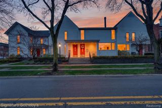 372 W Brown Street, Birmingham, MI 48009