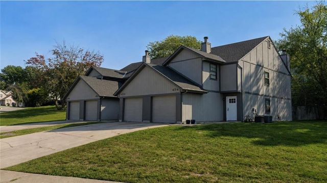 448 NE Churchill Street, Lee's Summit, MO 64086