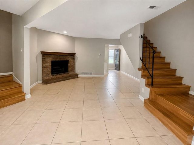 448 NE Churchill Street, Lee's Summit, MO 64086