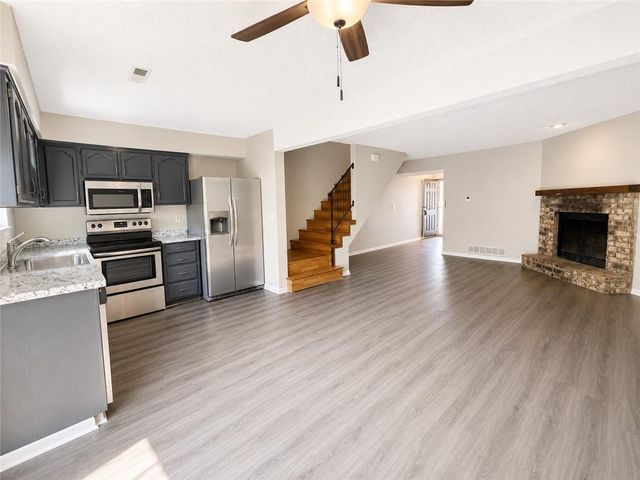 448 NE Churchill Street, Lee's Summit, MO 64086