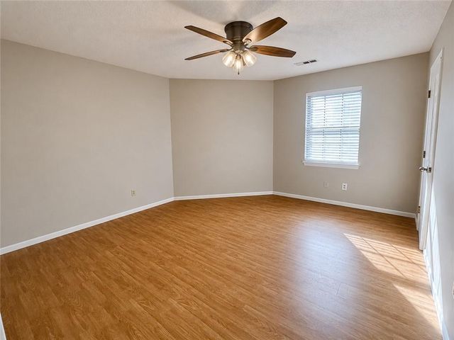 448 NE Churchill Street, Lee's Summit, MO 64086