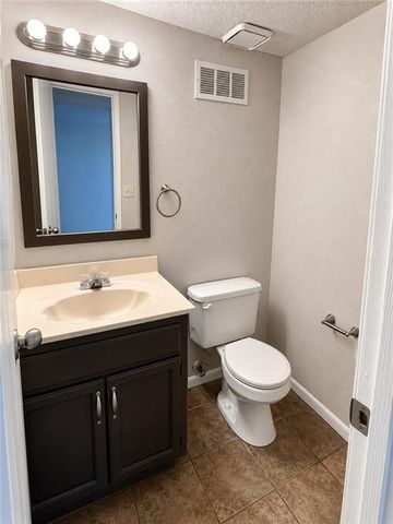 448 NE Churchill Street, Lee's Summit, MO 64086
