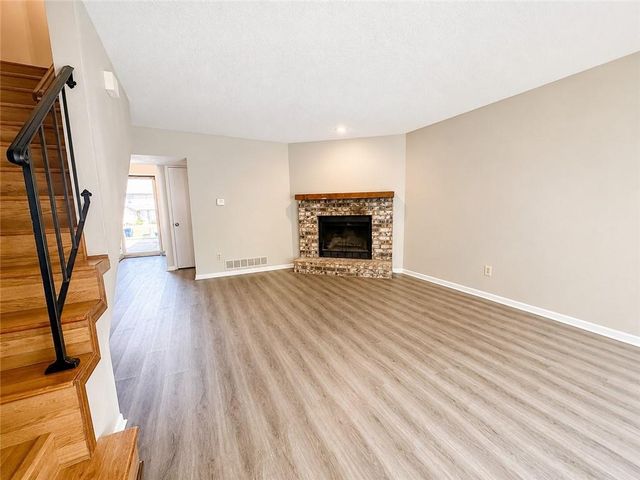 448 NE Churchill Street, Lee's Summit, MO 64086