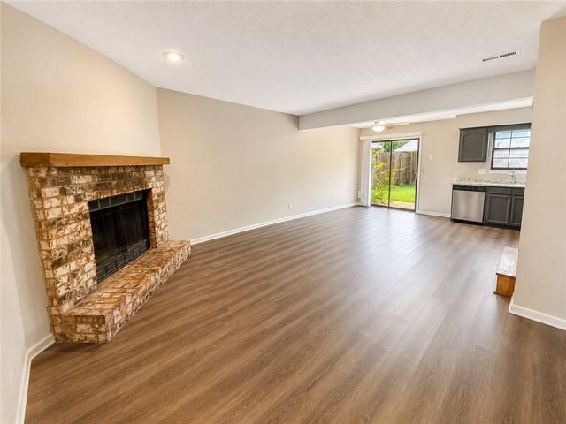 448 NE Churchill Street, Lee's Summit, MO 64086