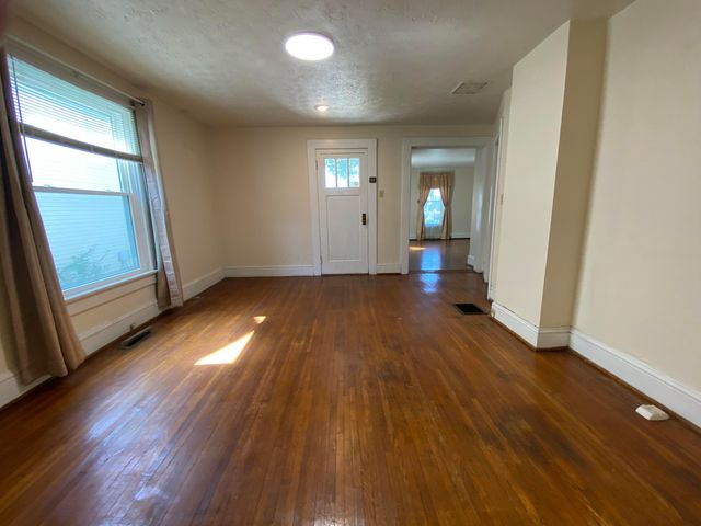 281 E Central Avenue, Delaware, OH 43015