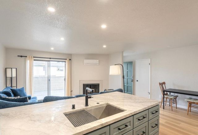 504 Ocean Avenue 2, Monterey, CA 93940