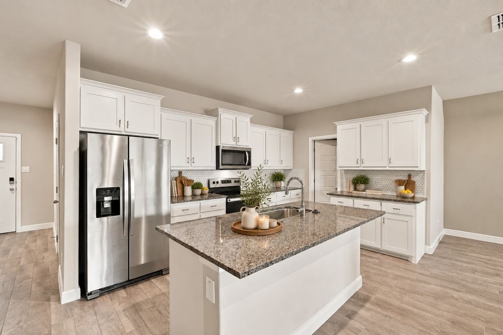 1709 Central Park Drive, Alvarado, TX 76009 — photo 4