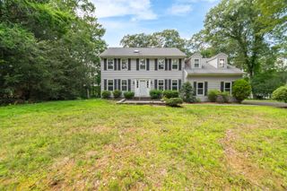 10 Bernlou Drive, Danbury, CT 06811