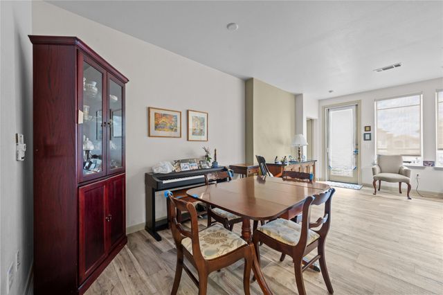 505 Jackson Hill Street 206, Houston, TX 77007