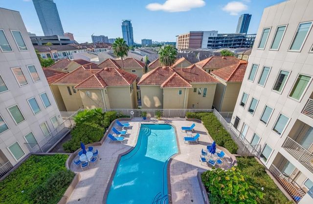 505 Jackson Hill Street 206, Houston, TX 77007