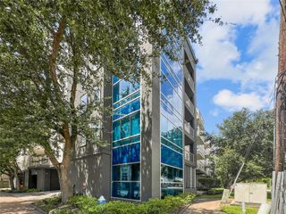 505 Jackson Hill Street 206, Houston, TX 77007