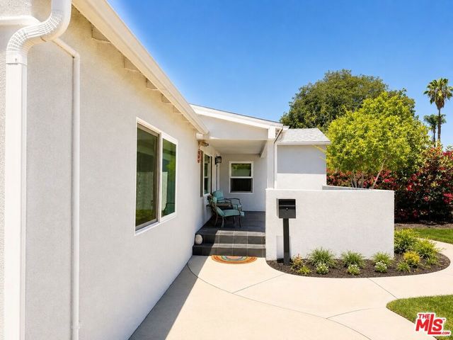 6525 Wilkinson Avenue, Los Angeles, CA 91606
