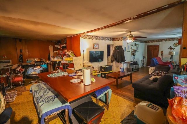 313 E Tidwell Road, Houston, TX 77022