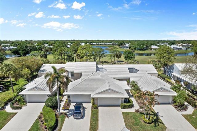 2424 SW Foxpoint Trail, Palm City, FL 34990