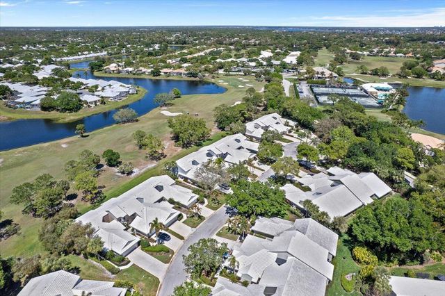 2424 SW Foxpoint Trail, Palm City, FL 34990