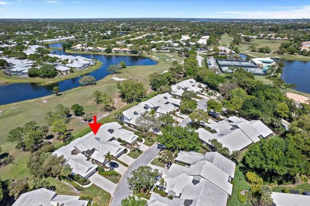 2424 SW Foxpoint Trail, Palm City, FL 34990