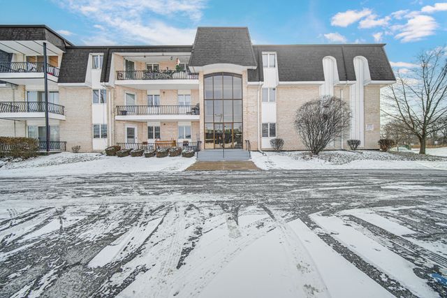 18559 Escanaba Avenue 201, Lansing, IL 60438