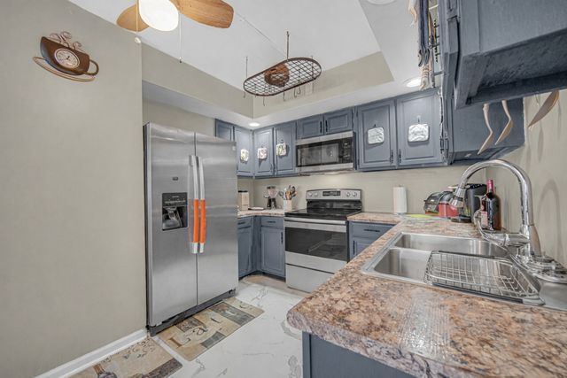18559 Escanaba Avenue 201, Lansing, IL 60438