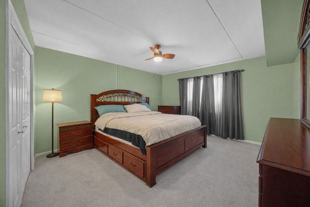 18559 Escanaba Avenue 201, Lansing, IL 60438