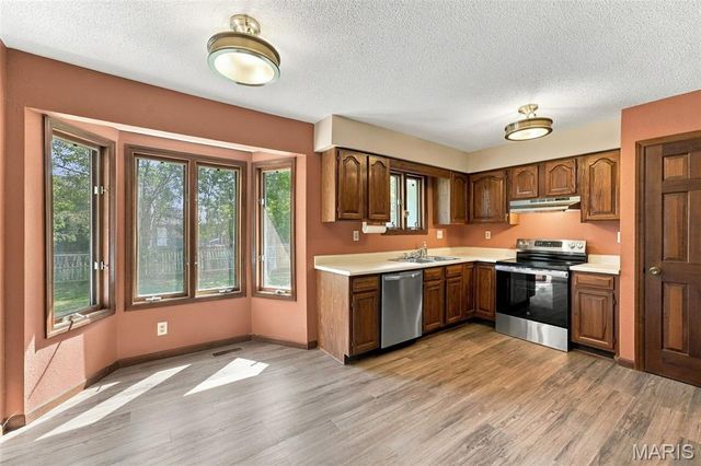 1727 Meadow Lane, Edwardsville, IL 62025