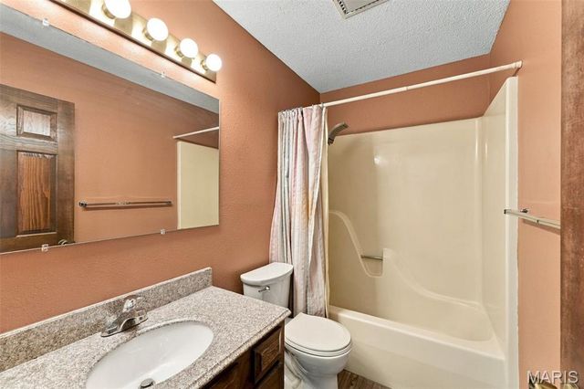 1727 Meadow Lane, Edwardsville, IL 62025