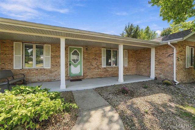1727 Meadow Lane, Edwardsville, IL 62025
