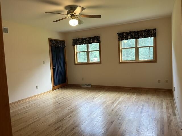 S80W36100 Oak Ridge DRIVE, Eagle, WI 53119