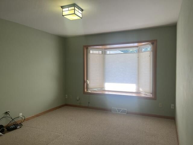 S80W36100 Oak Ridge DRIVE, Eagle, WI 53119