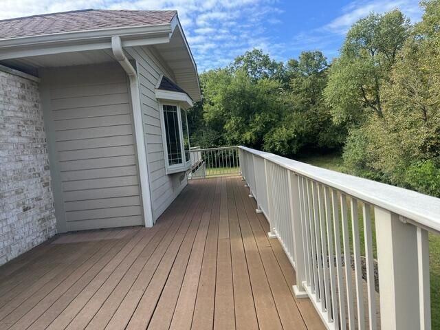 S80W36100 Oak Ridge DRIVE, Eagle, WI 53119
