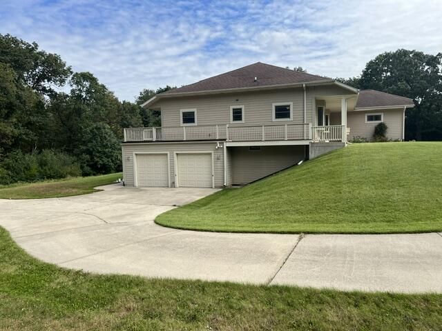 S80W36100 Oak Ridge DRIVE, Eagle, WI 53119