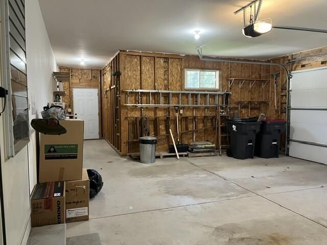 S80W36100 Oak Ridge DRIVE, Eagle, WI 53119