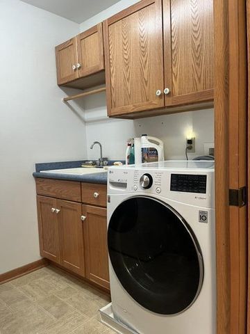 S80W36100 Oak Ridge DRIVE, Eagle, WI 53119