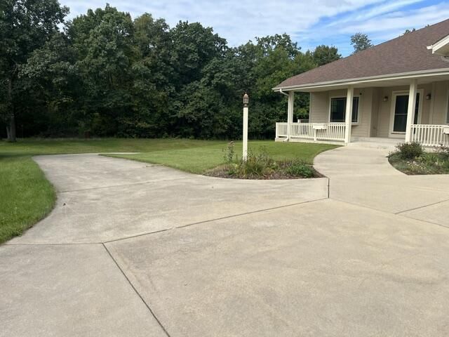 S80W36100 Oak Ridge DRIVE, Eagle, WI 53119