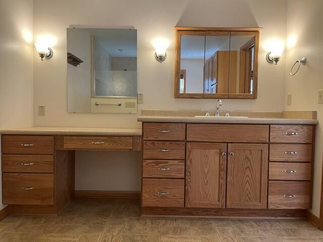 S80W36100 Oak Ridge DRIVE, Eagle, WI 53119