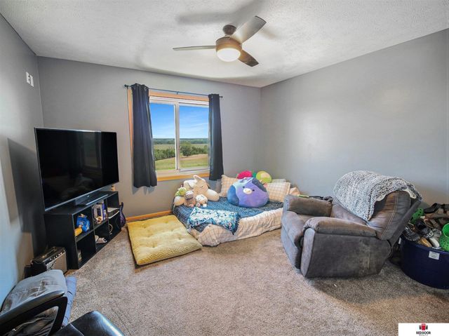 61032 732nd Road, Sterling, NE 68443