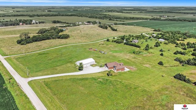 61032 732nd Road, Sterling, NE 68443