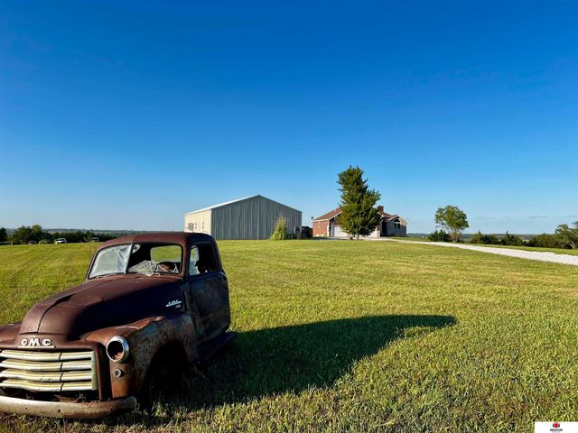61032 732nd Road, Sterling, NE 68443