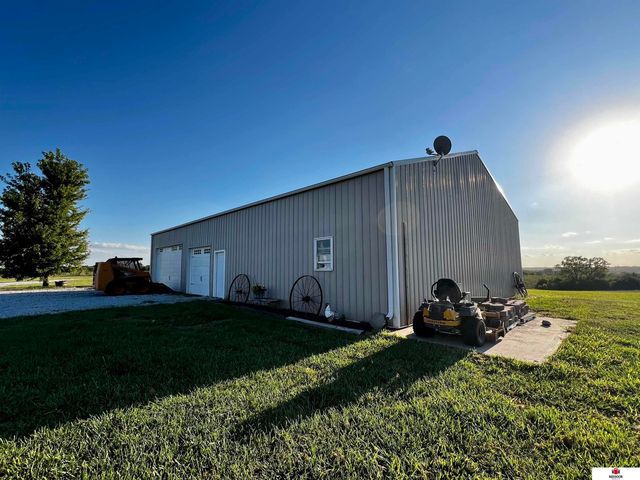 61032 732nd Road, Sterling, NE 68443