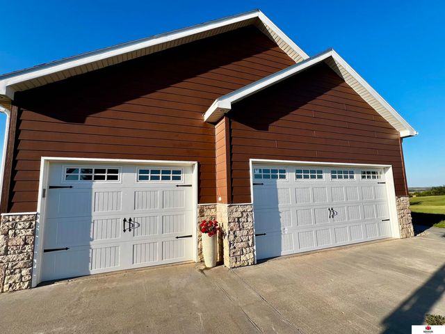 61032 732nd Road, Sterling, NE 68443
