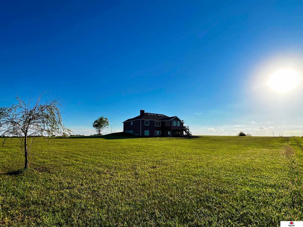 61032 732nd Road, Sterling, NE 68443