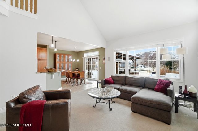 2334 Sunflower Court, Perrysburg, OH 43551