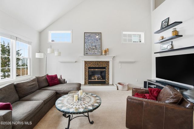 2334 Sunflower Court, Perrysburg, OH 43551