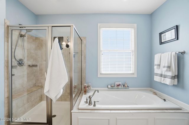 2334 Sunflower Court, Perrysburg, OH 43551