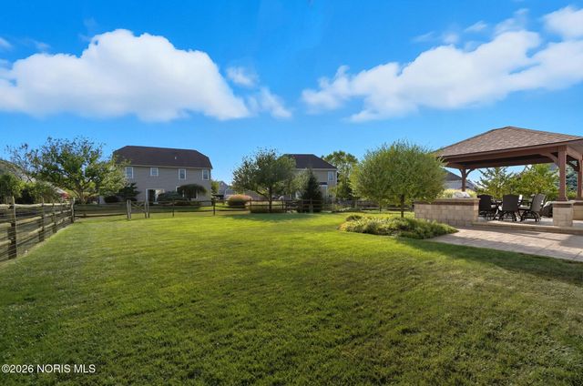 2334 Sunflower Court, Perrysburg, OH 43551