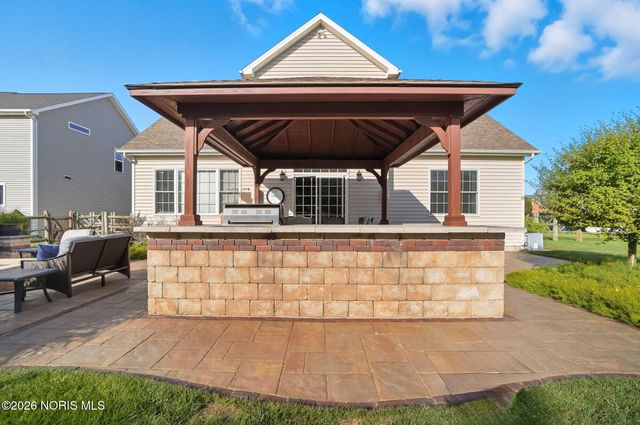 2334 Sunflower Court, Perrysburg, OH 43551