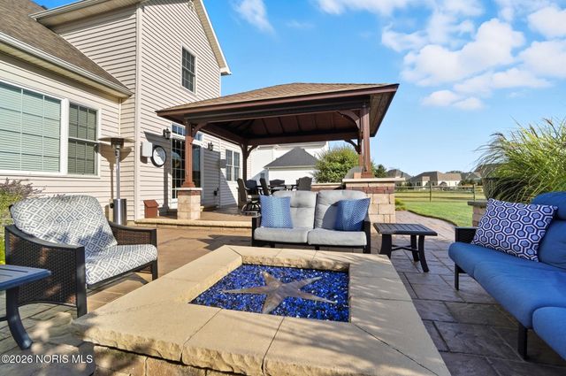 2334 Sunflower Court, Perrysburg, OH 43551