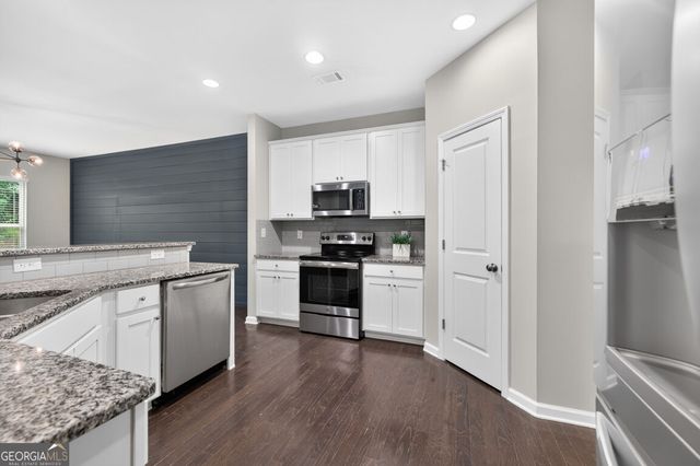 1729 Charcoal Ives Road SE, Lawrenceville, GA 30045